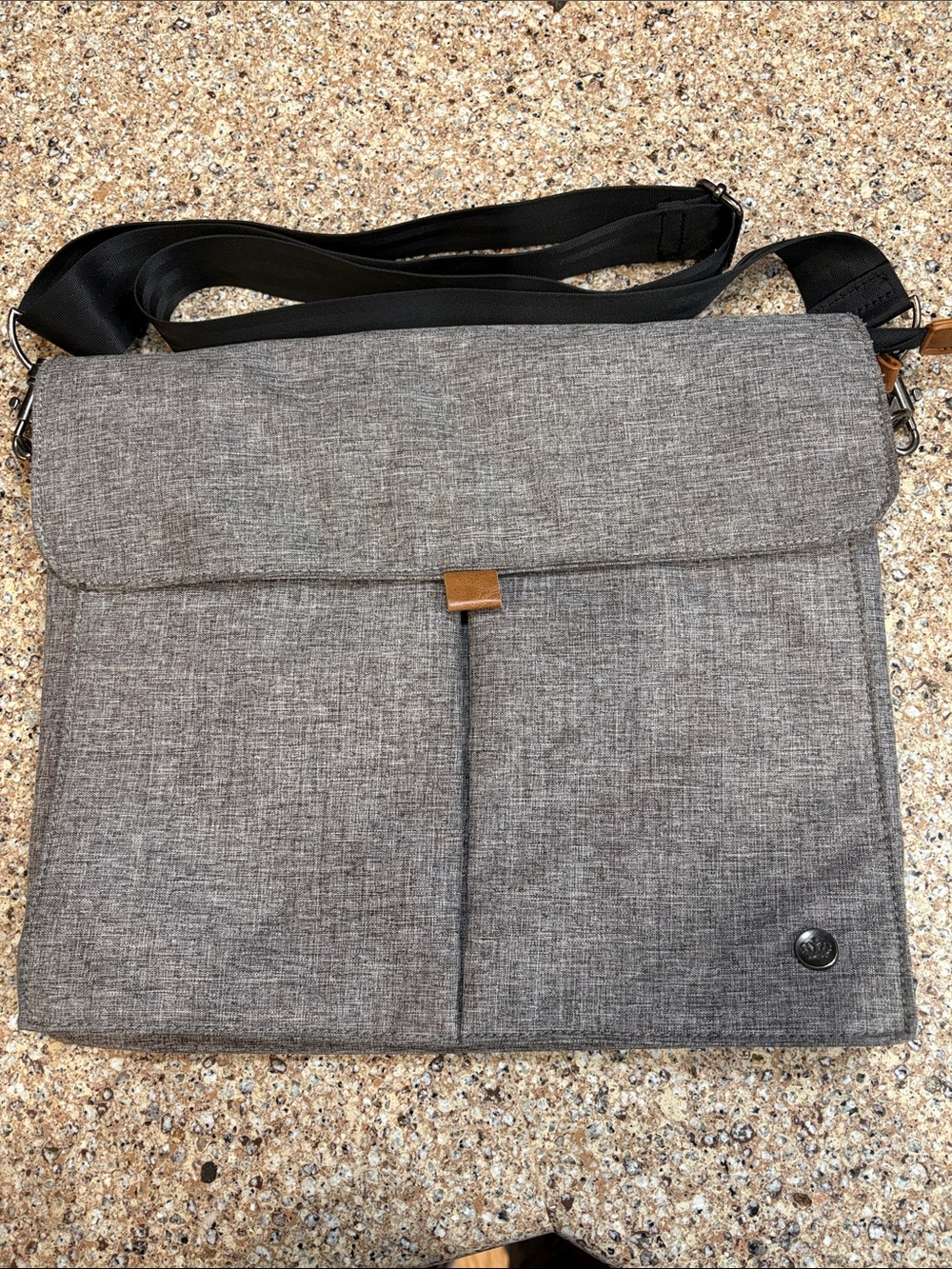 PKG Toronto Gray Laptop Messenger Bag Crossbody Shoulder Work Commuter